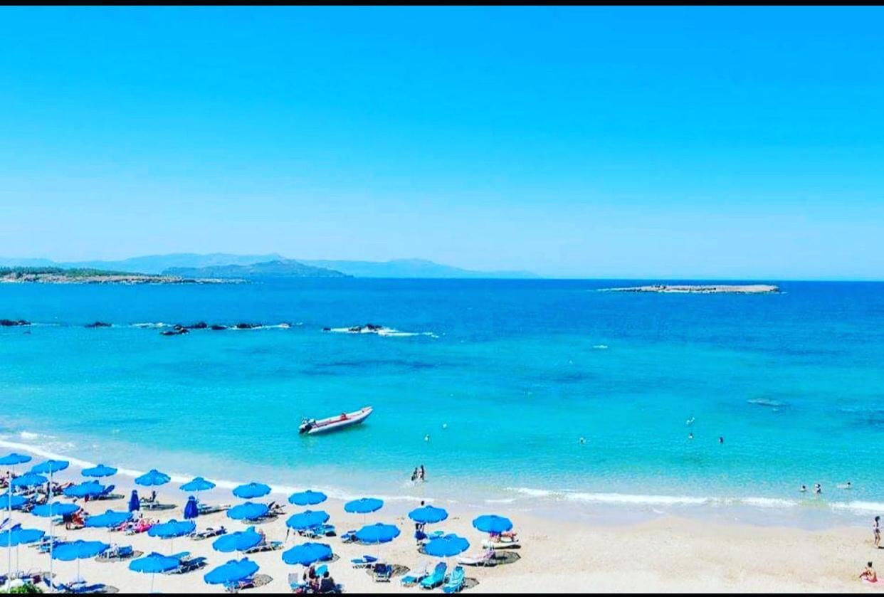 חאניה Beachfront Lux Apartments & Gym 4 מראה חיצוני תמונה